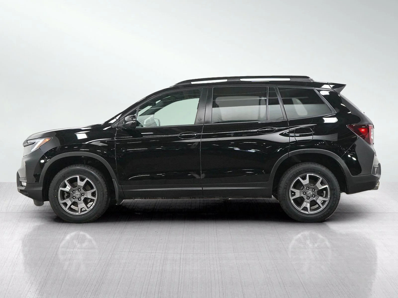 Used 2023 Honda Passport TrailSport with VIN 5FNYF8H65PB501356 for sale in Burnsville, Minnesota
