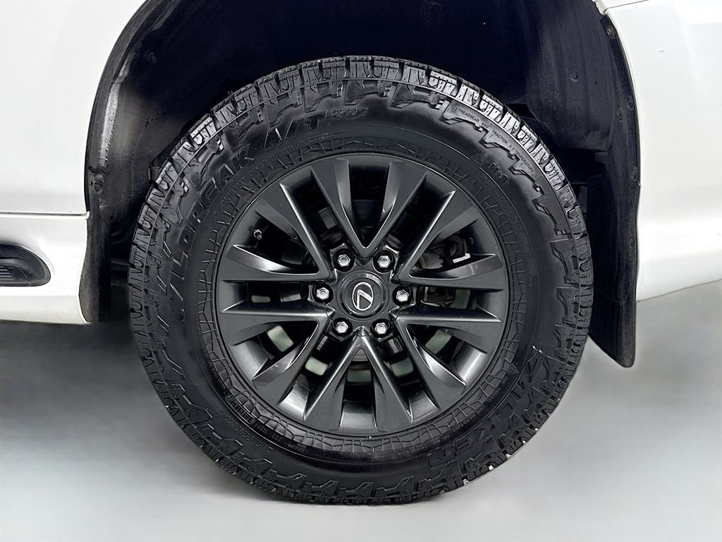 Used 2020 White Lexus 460 image 33