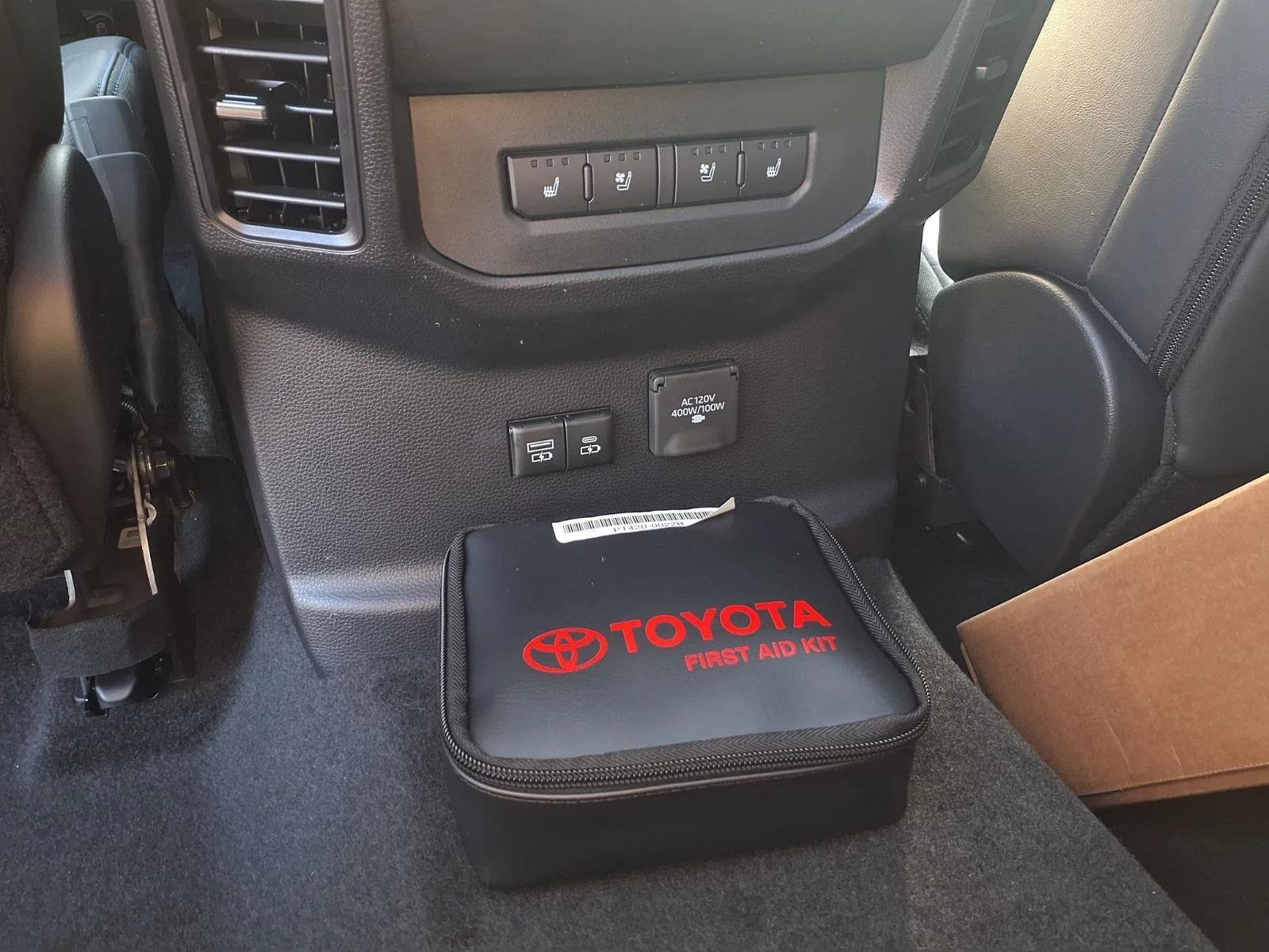 New 2026 Magnetic Gray Metallic Toyota  Platinum image 19