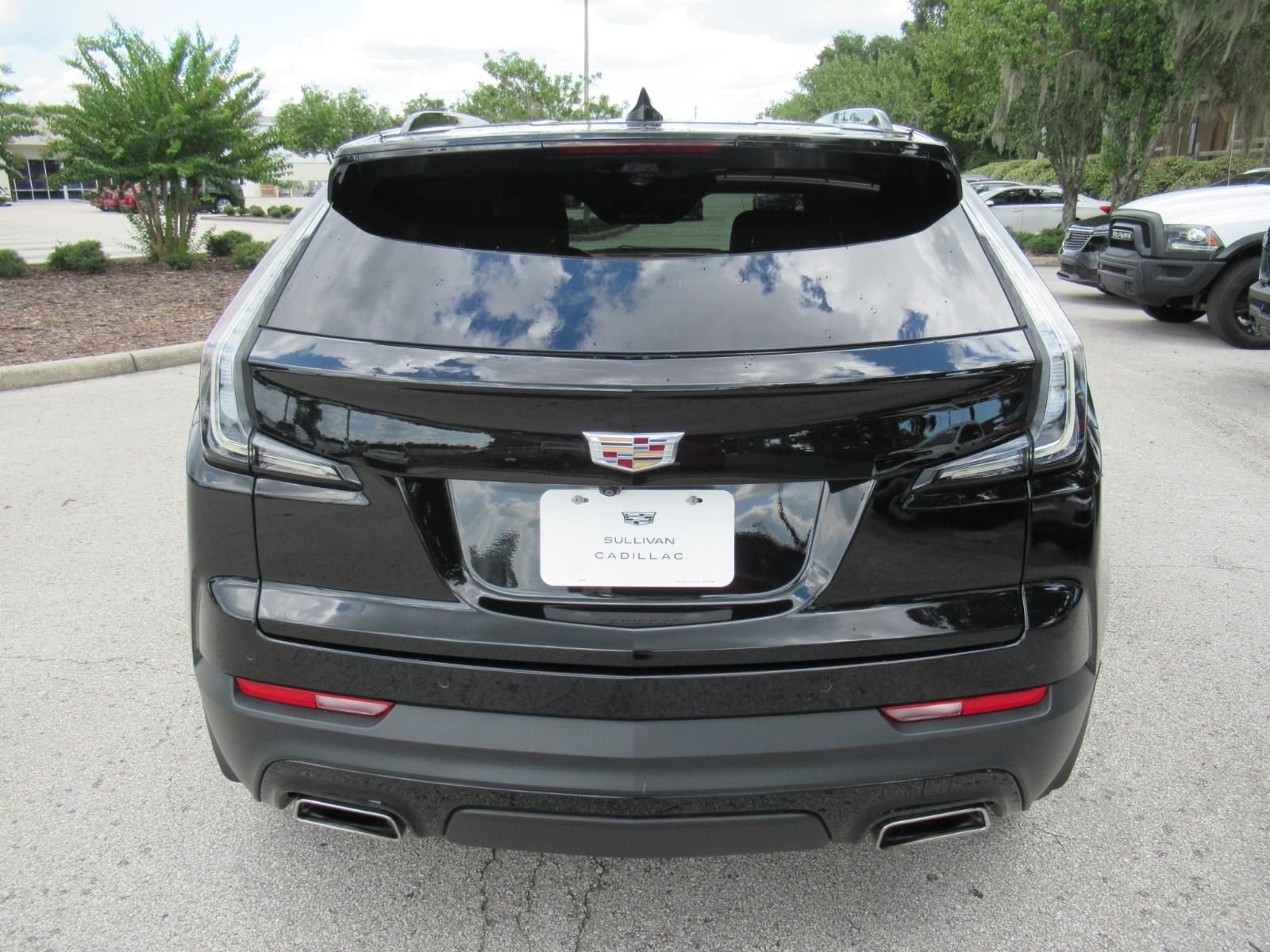 Used 2022 Black Cadillac Sport image 6
