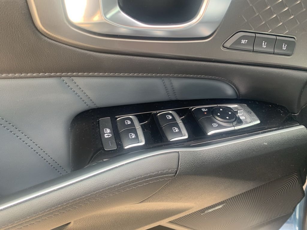 Used 2025 Blue Kia SX Prestige image 12