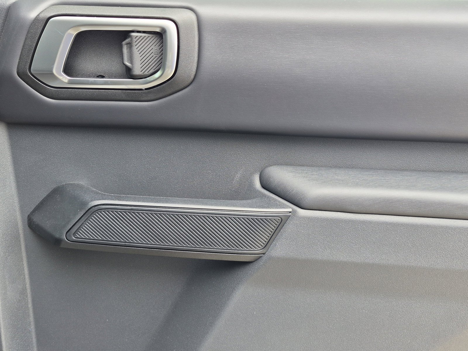 New 2025 Marsh Gray Ford Outer Banks® image 8