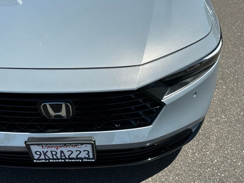 Used 2024 Gray Honda EX-L image 5