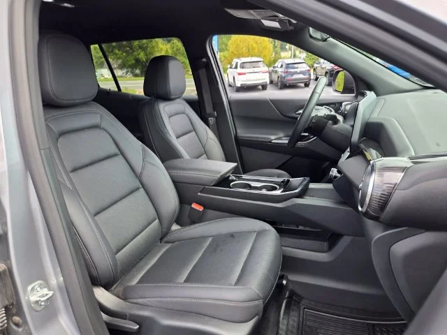 Used 2025 Gray Chevrolet LT image 21