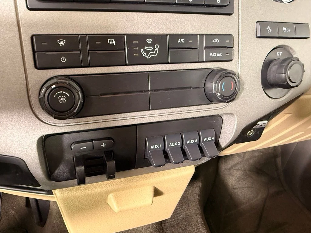 Used 2016 Brown Ford XLT image 22