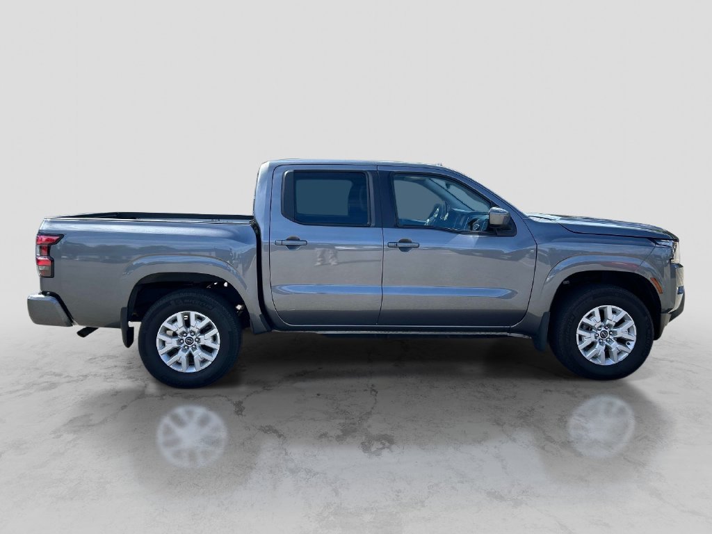 Used 2024 Gray Nissan SV image 6