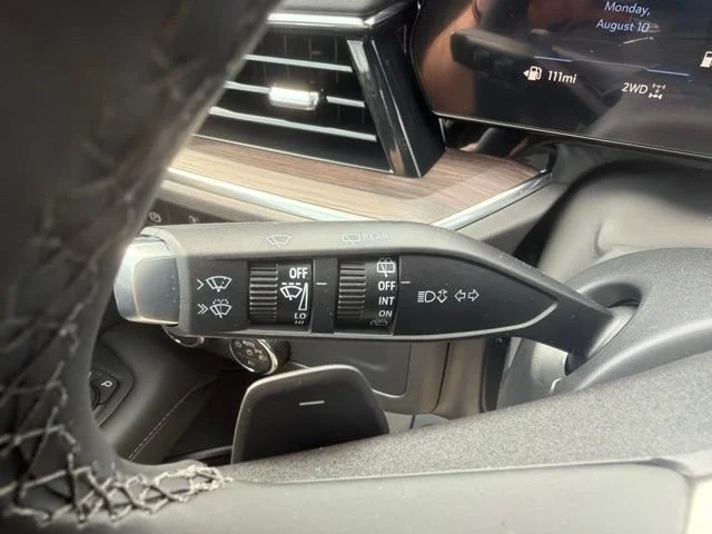 New 2026 Summit White Chevrolet Z71 image 36