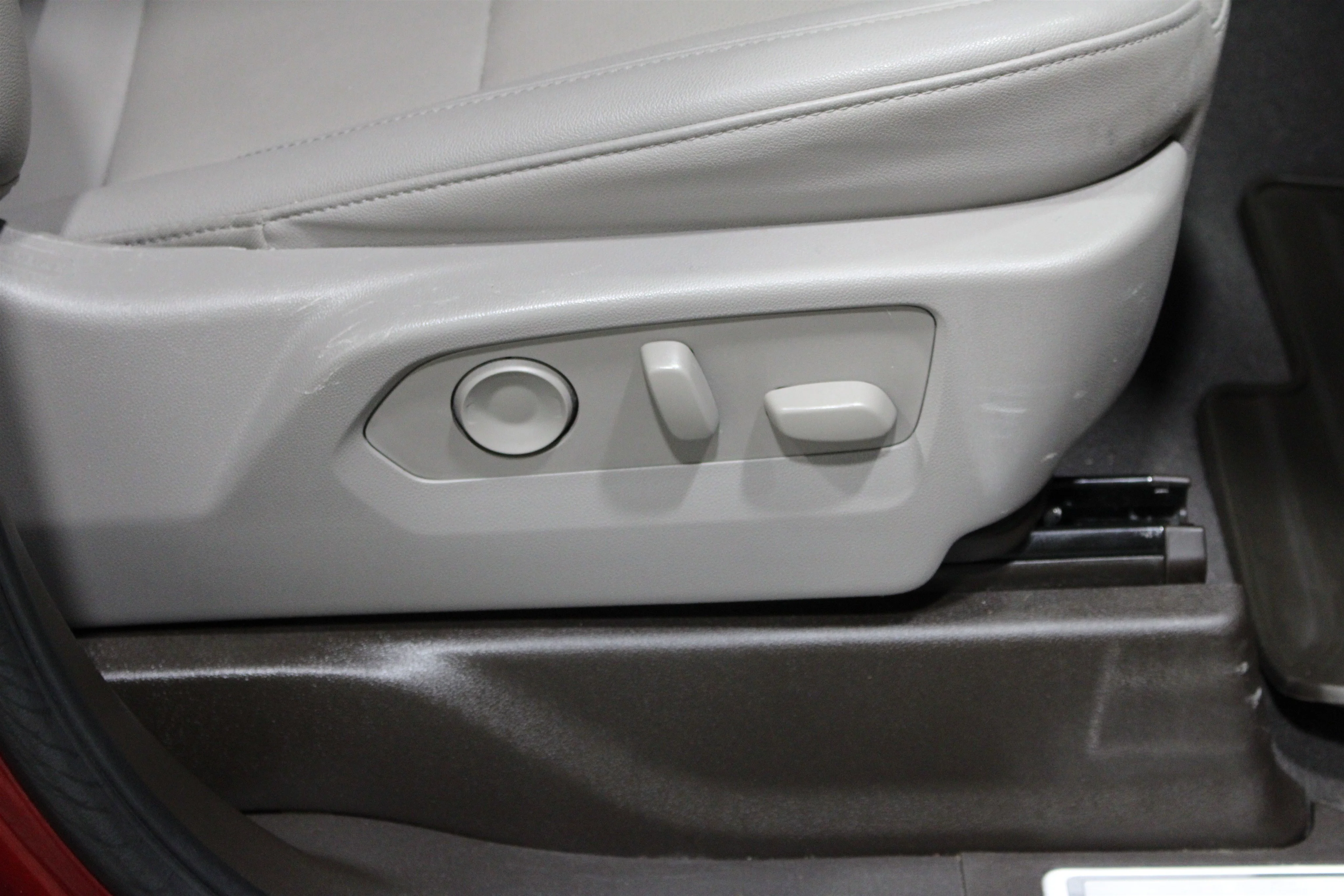 2024 Chevrolet Silverado 1500 LTZ - Photo 26