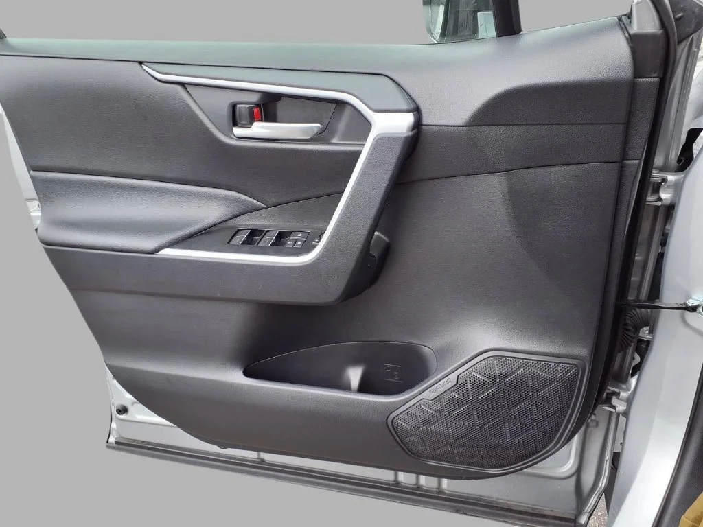 Certified Used 2025 Silver Toyota XLE image 19