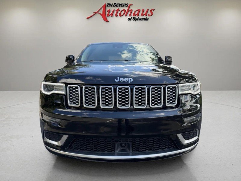 Used 2019 Black Jeep Summit image 2