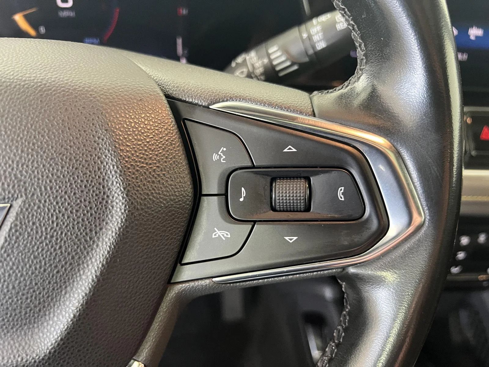Used 2024 Sterling Gray Metallic Chevrolet ACTIV image 11