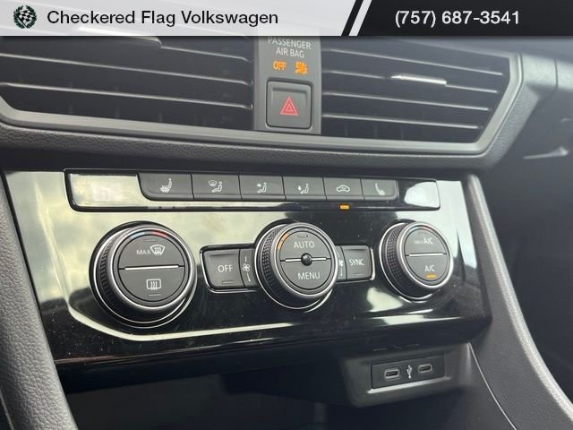 Used 2023 Pyrite Silver Metallic Volkswagen 1.5T SE image 41