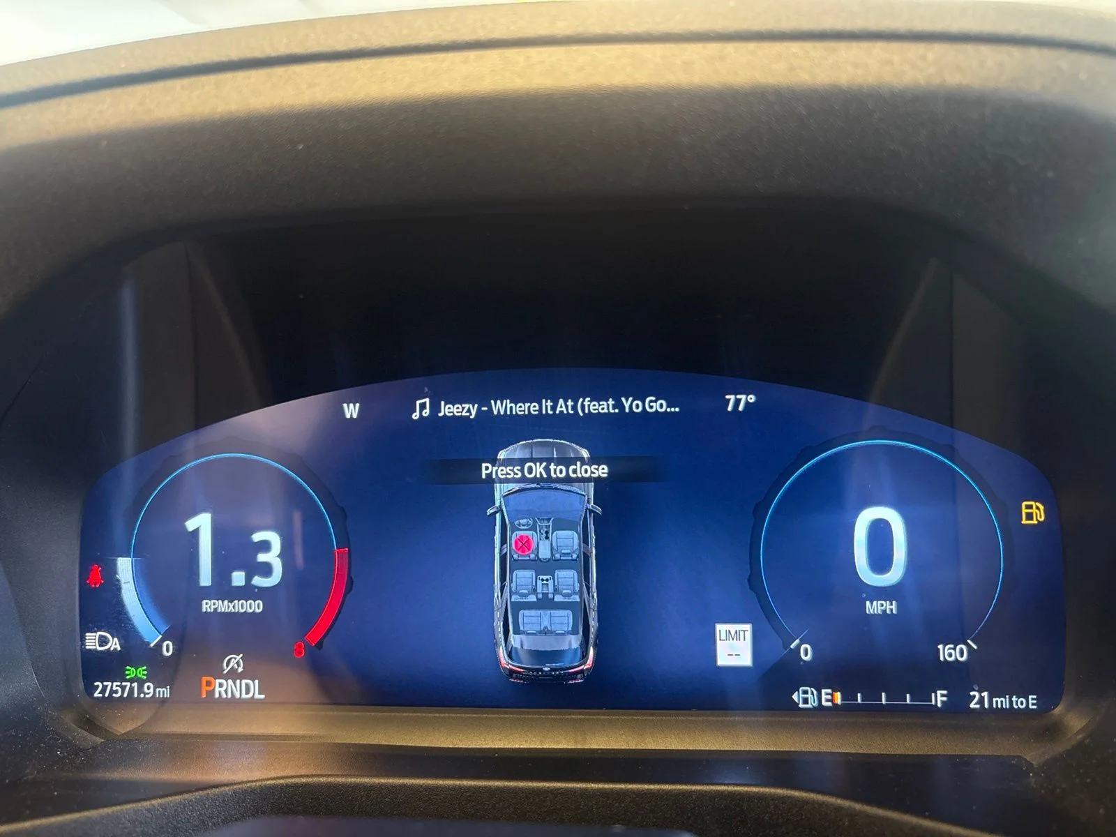 Certified Used 2025 Carbonized Gray Metallic Ford Platinum image 5