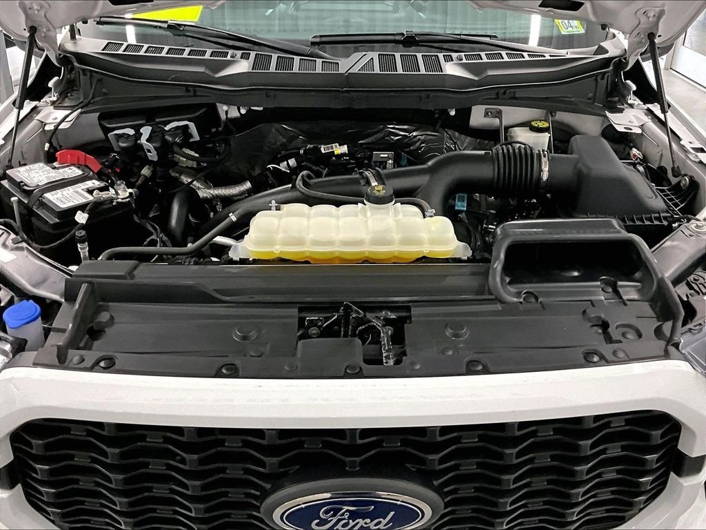 Used 2023 Oxford White Ford XL image 29
