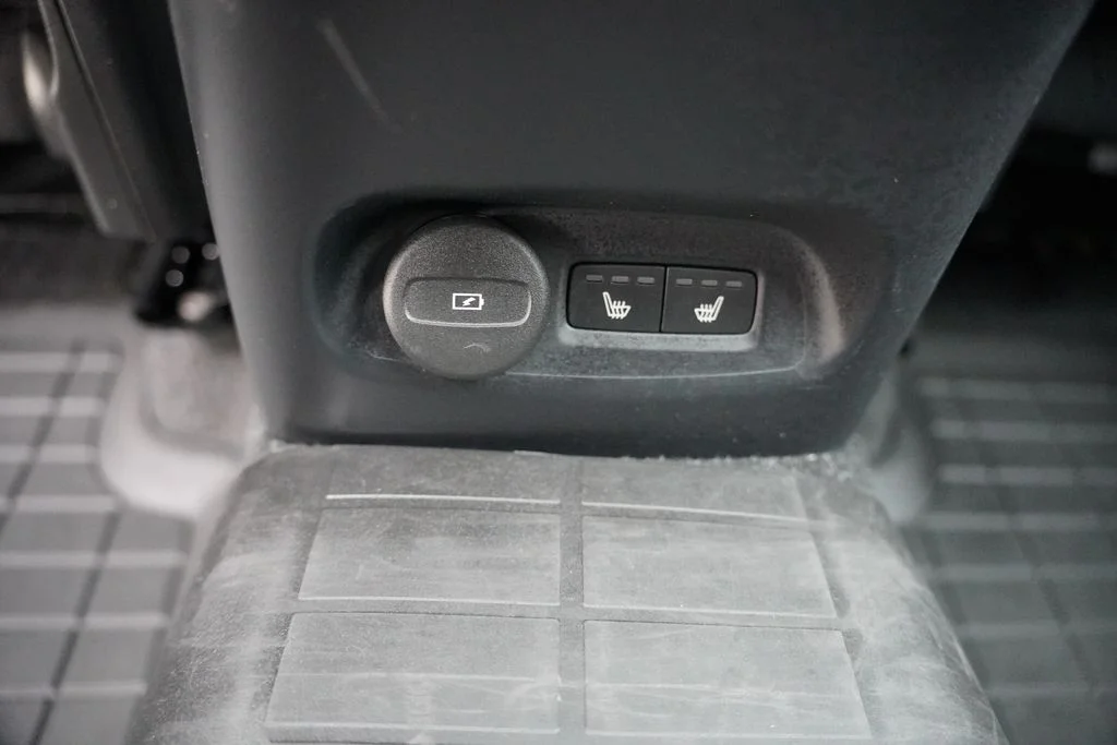 Used 2023 Black Volvo Ultimate image 18