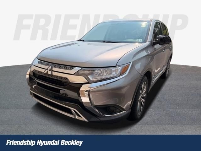 2020 Mitsubishi Outlander SE