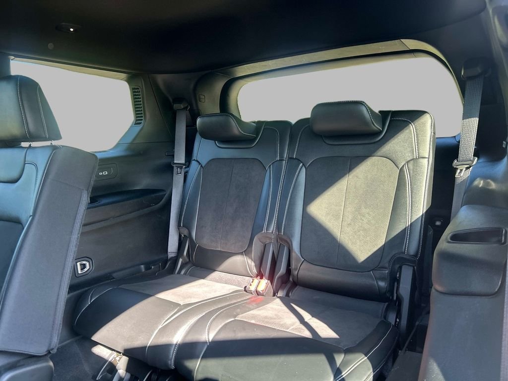 Used 2023 Black Jeep Altitude image 19