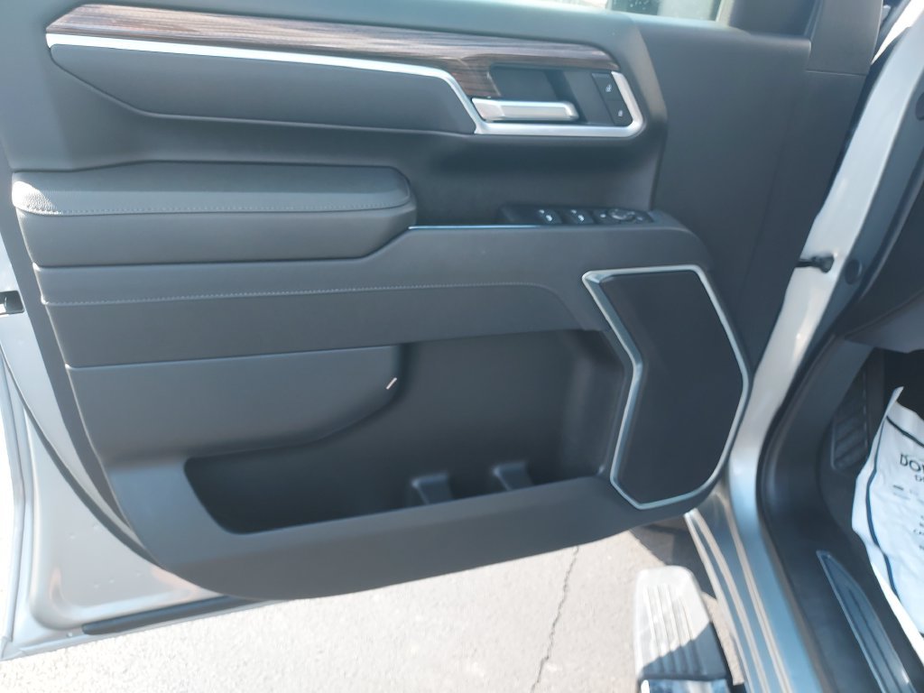 Used 2025 Gray Chevrolet LT image 12