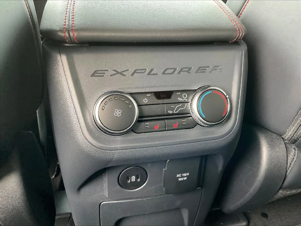 New 2027 Vapor Blue Metallic Ford ST-Line image 19