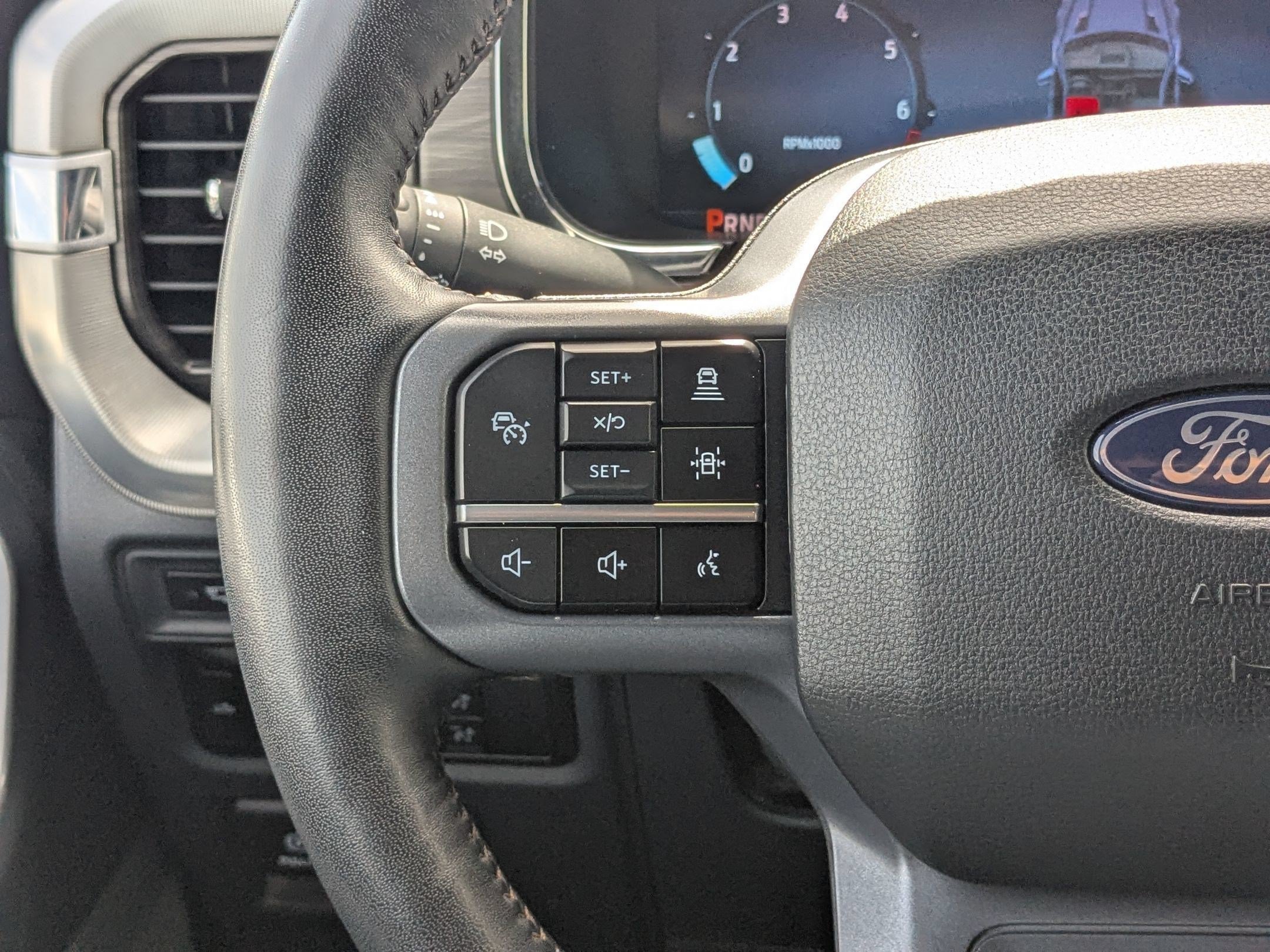 Used 2024 White Ford LARIAT image 19