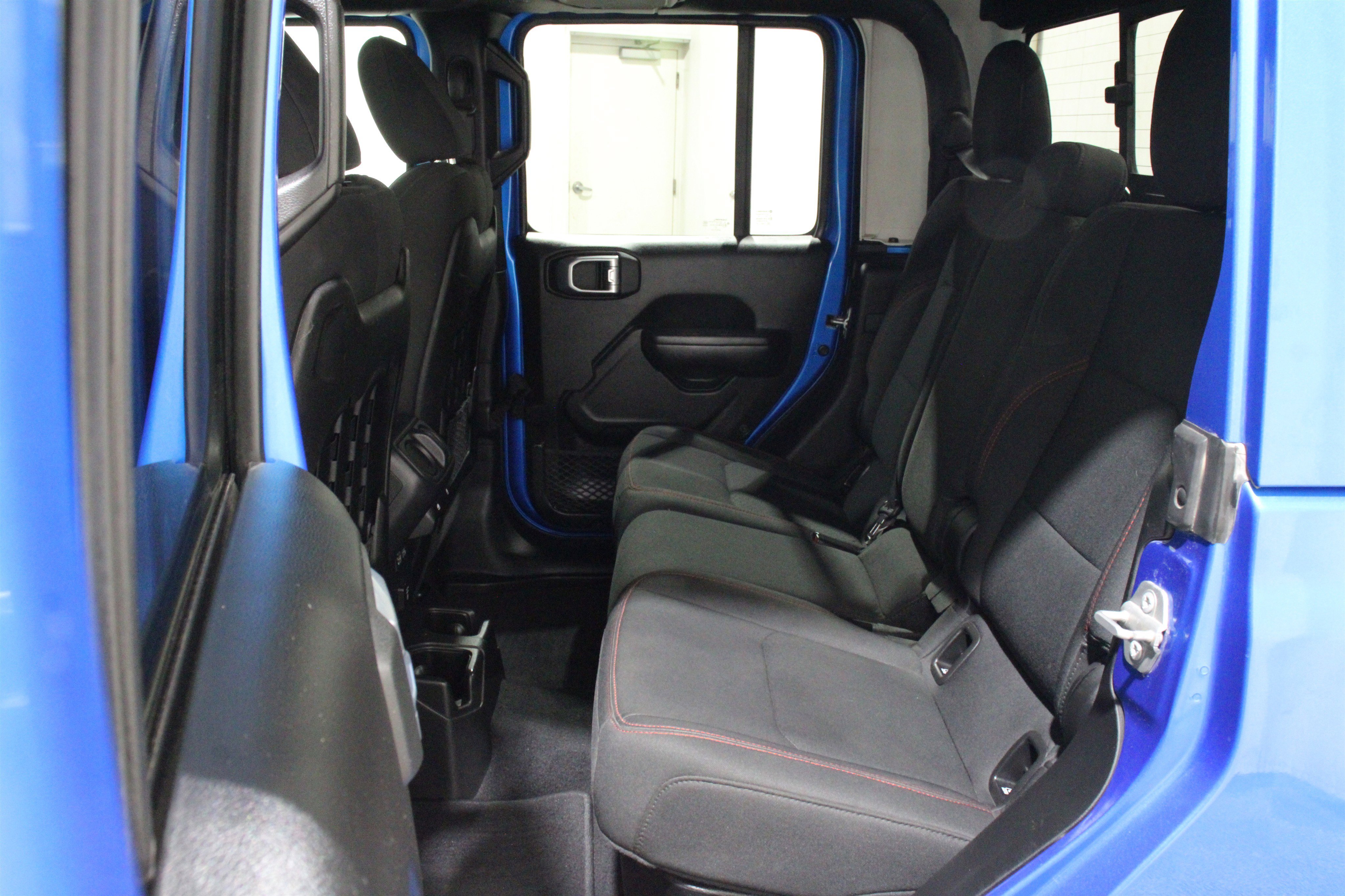 Used 2021 Hydro Blue Pearlcoat Jeep Rubicon image 24