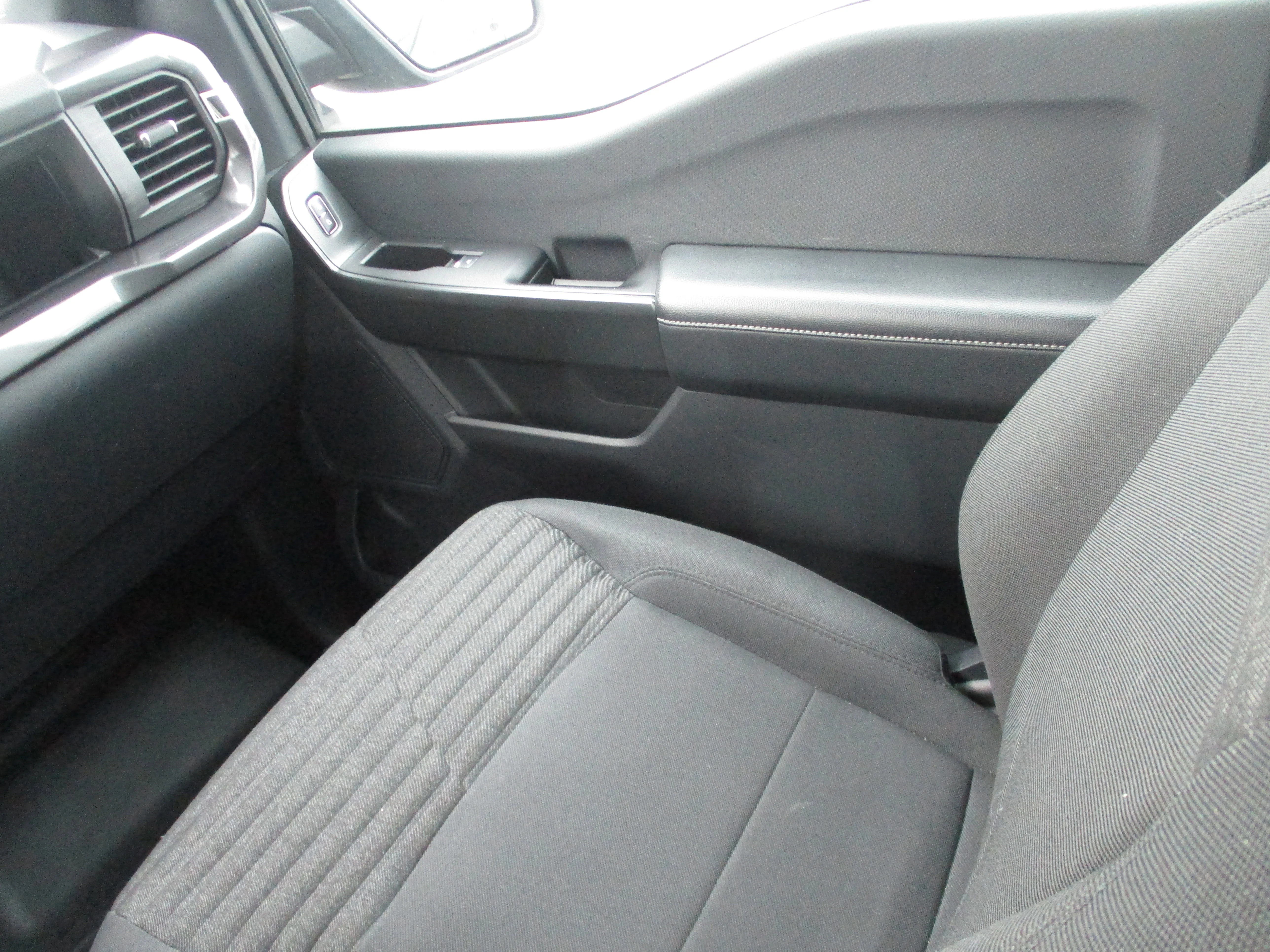 Used 2023 Carbonized Gray Metallic Ford XL image 42