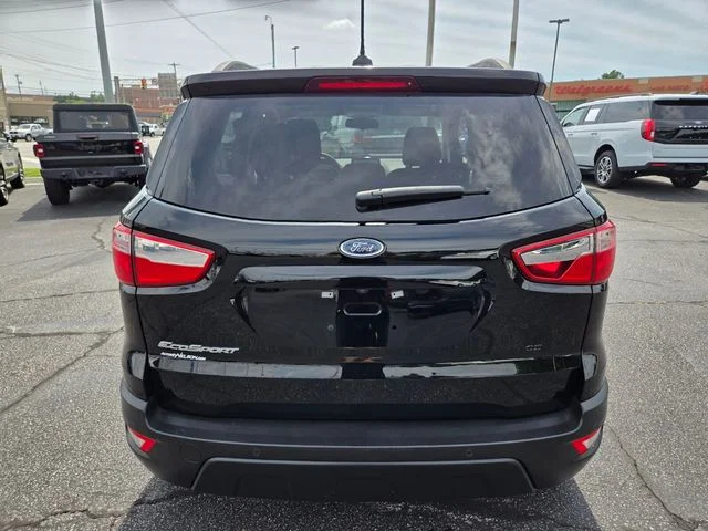 Used 2021 Black Ford SE image 7
