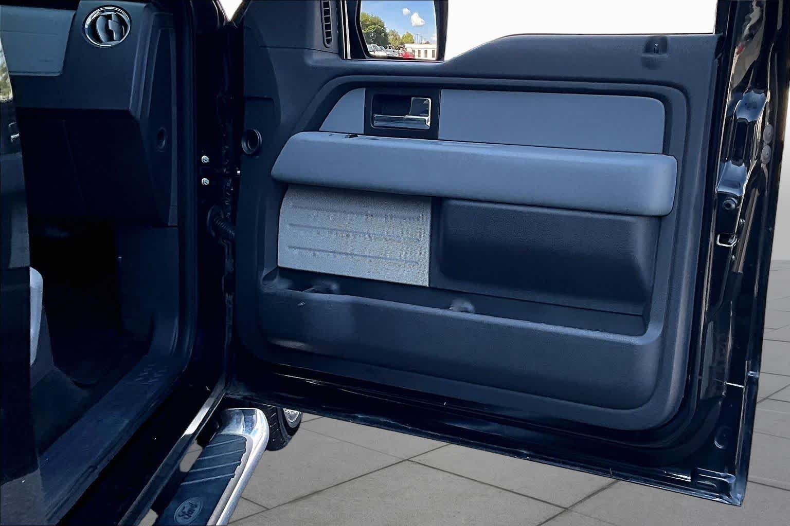 Used 2014 Tuxedo Black Metallic Ford XLT image 21