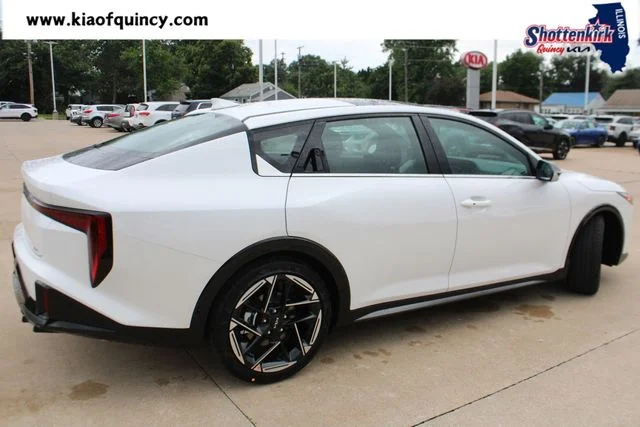 New 2026 White Kia GT-Line image 4