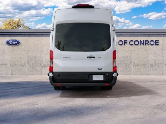 New 2027 Oxford White Ford XLT image 8