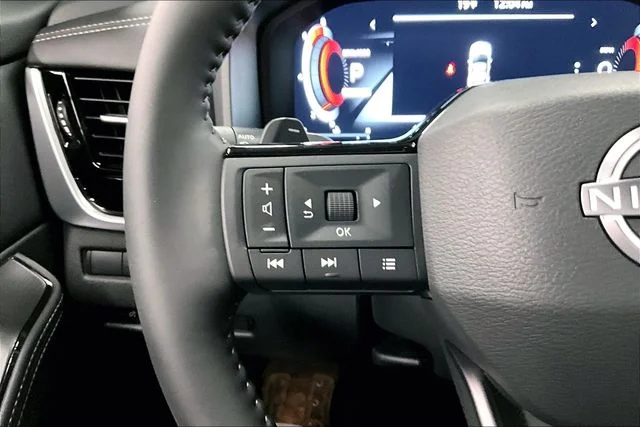 2025 Nissan Rogue SL - Photo 22