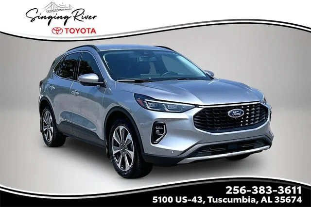 2023 Ford Escape Platinum AWD's photo