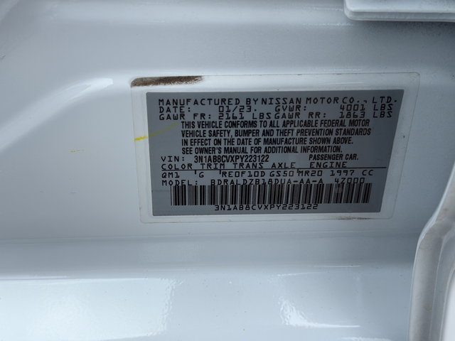 Used 2023 White Nissan SV image 18