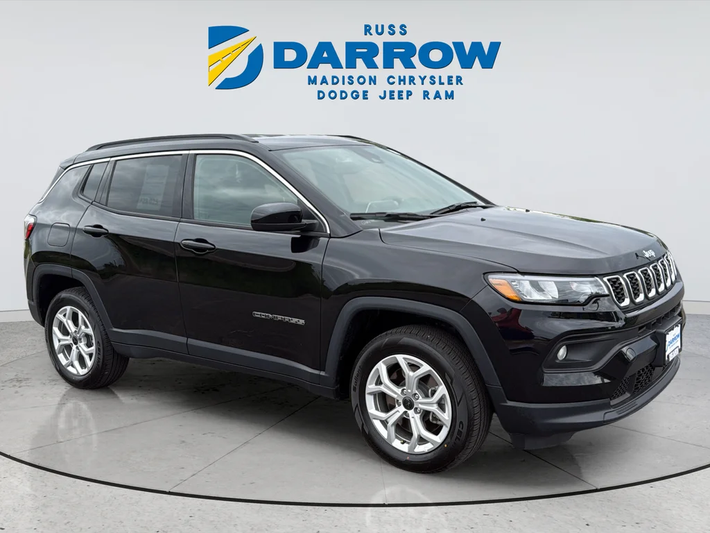 Used 2025 Black Jeep Latitude image 7
