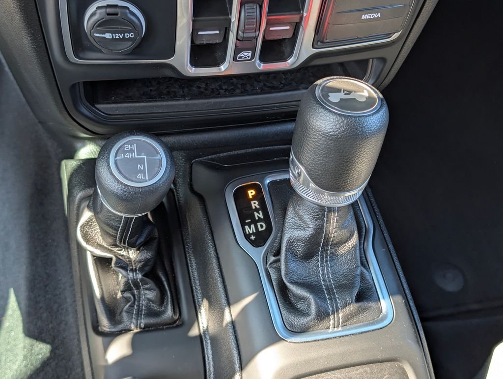 2025 Jeep Wrangler 4-Door Sahara - Photo 27