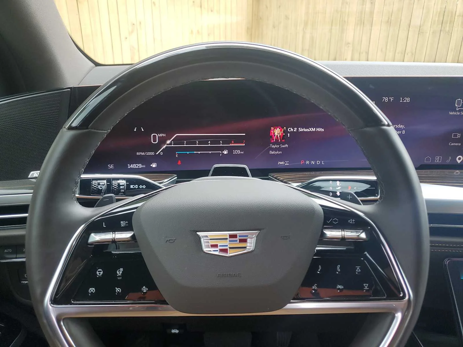 Used 2025 Argent Silver Metallic Cadillac Premium Luxury image 15