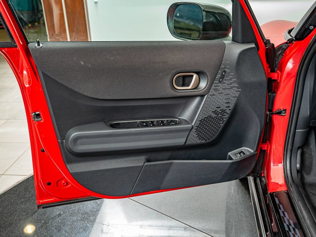 Used 2025 Chili Red Ii MINI Cooper S image 19