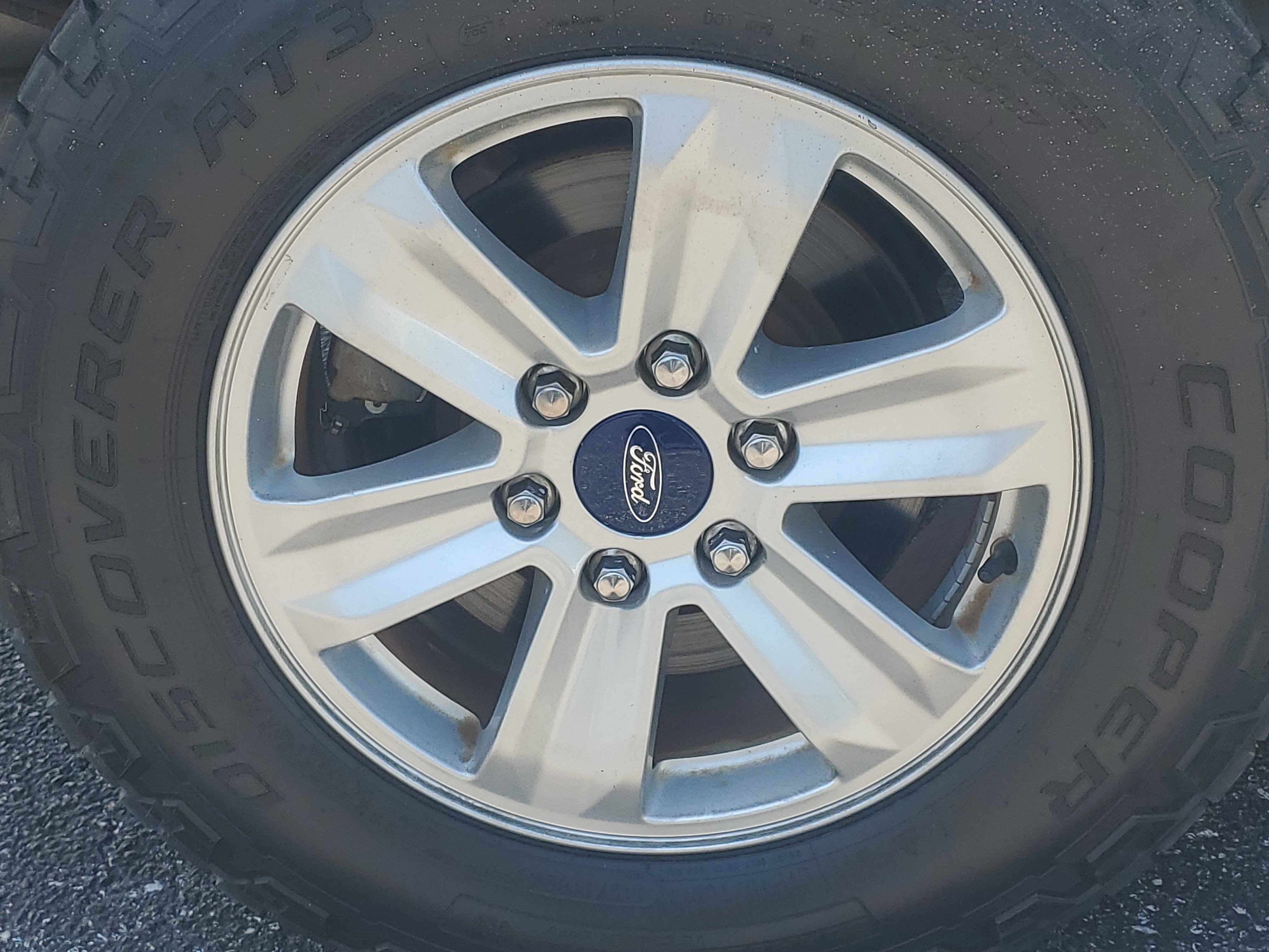 Used 2018 White Gold Ford XLT image 8