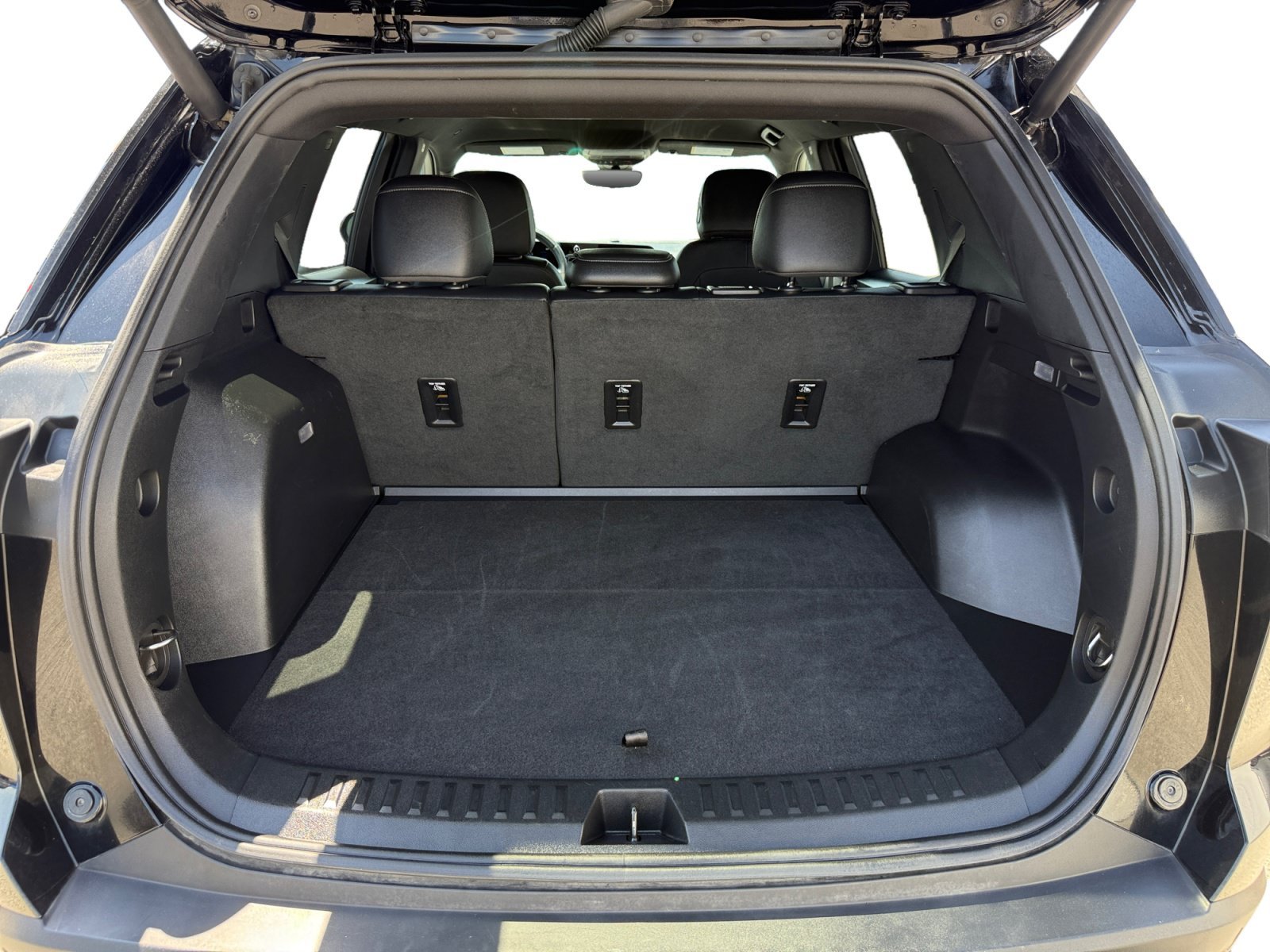 Used 2025 Black Metallic Chevrolet LT image 17