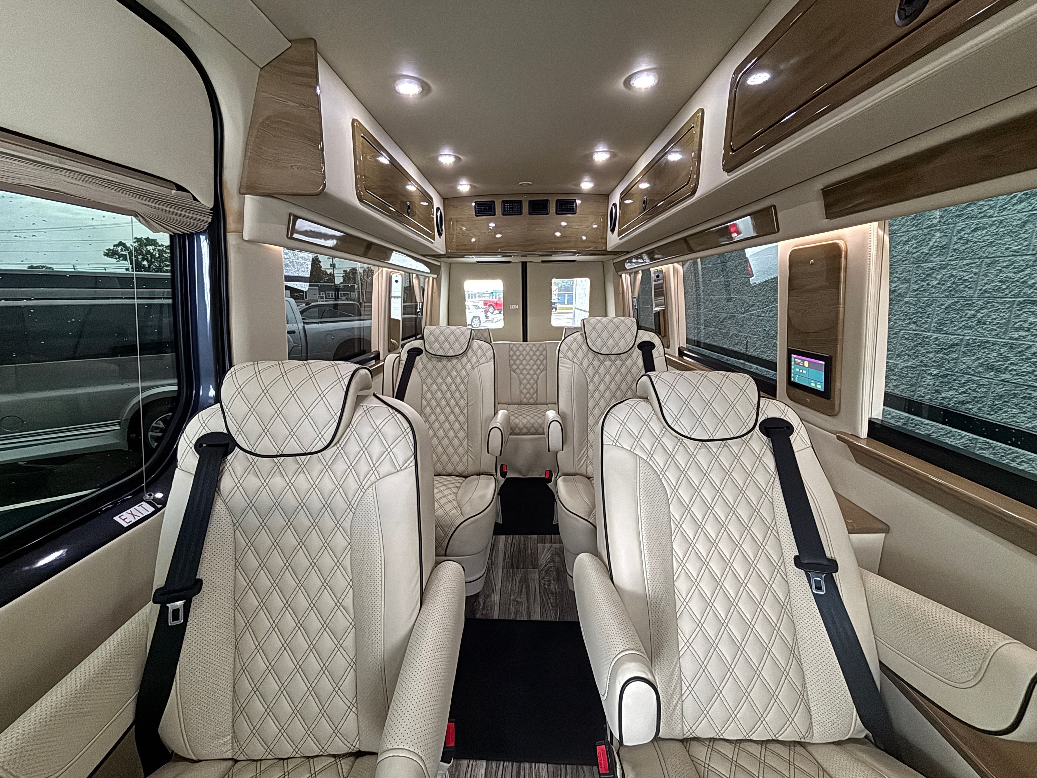 Used 2021 Gray Mercedes-Benz Midwest Touring image 3