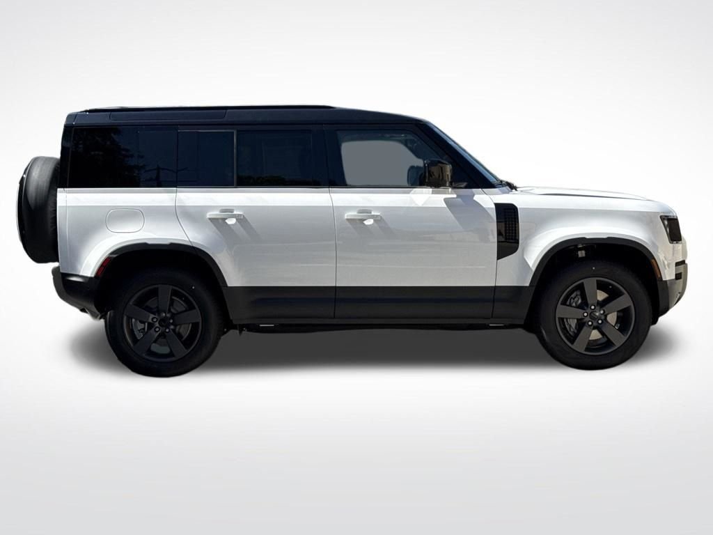 New 2026 White Land Rover S image 4