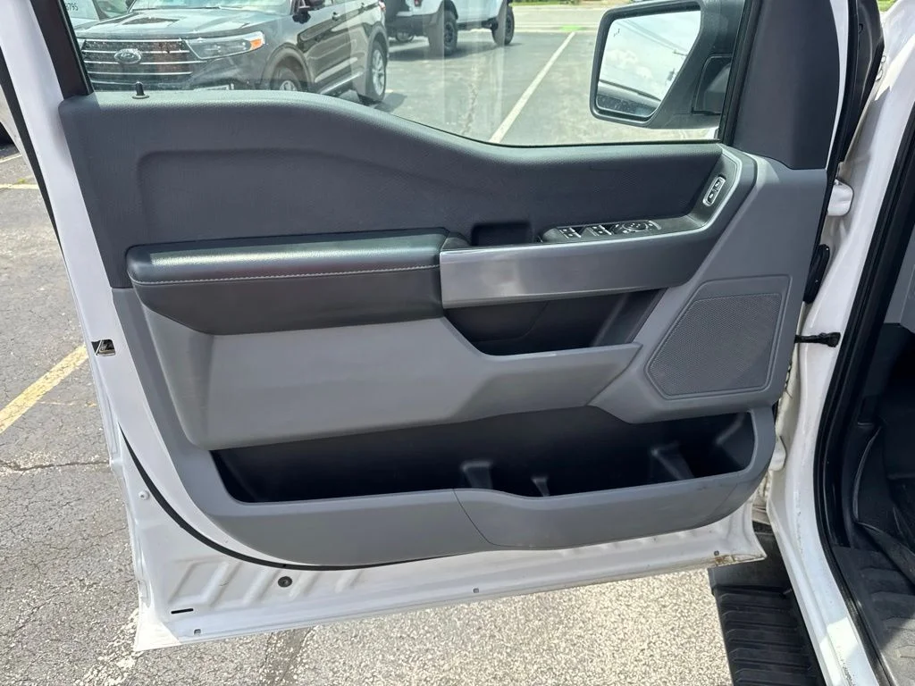 Used 2021 Oxford White Ford XLT image 13