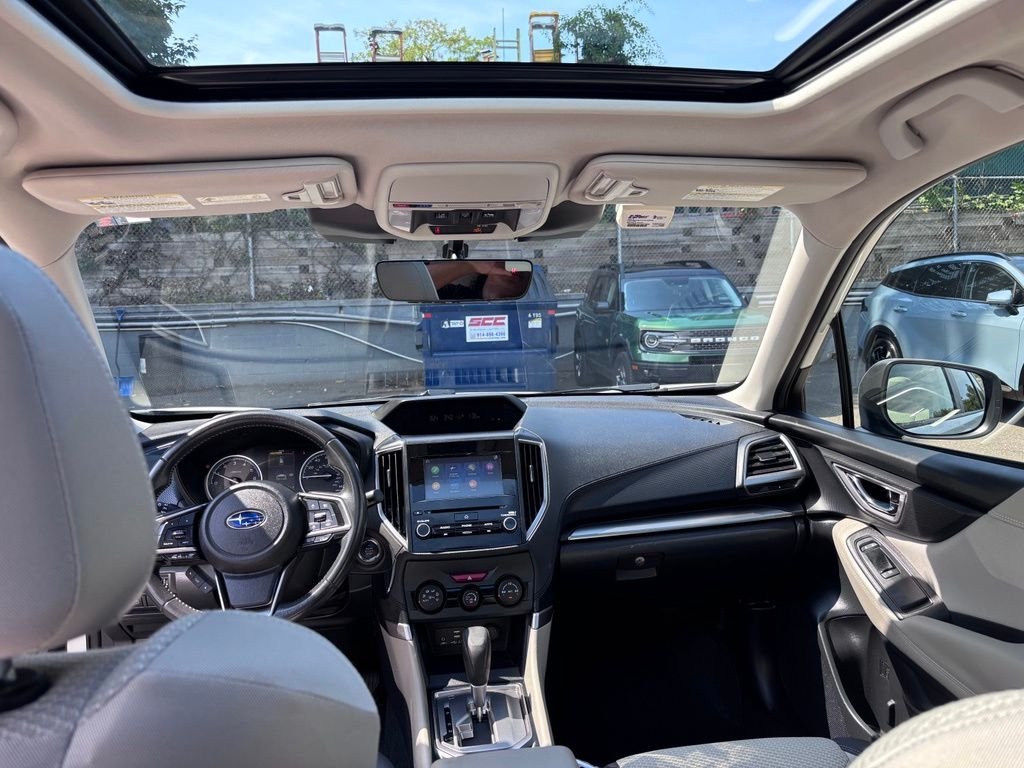 Used 2023 White Subaru Premium image 20