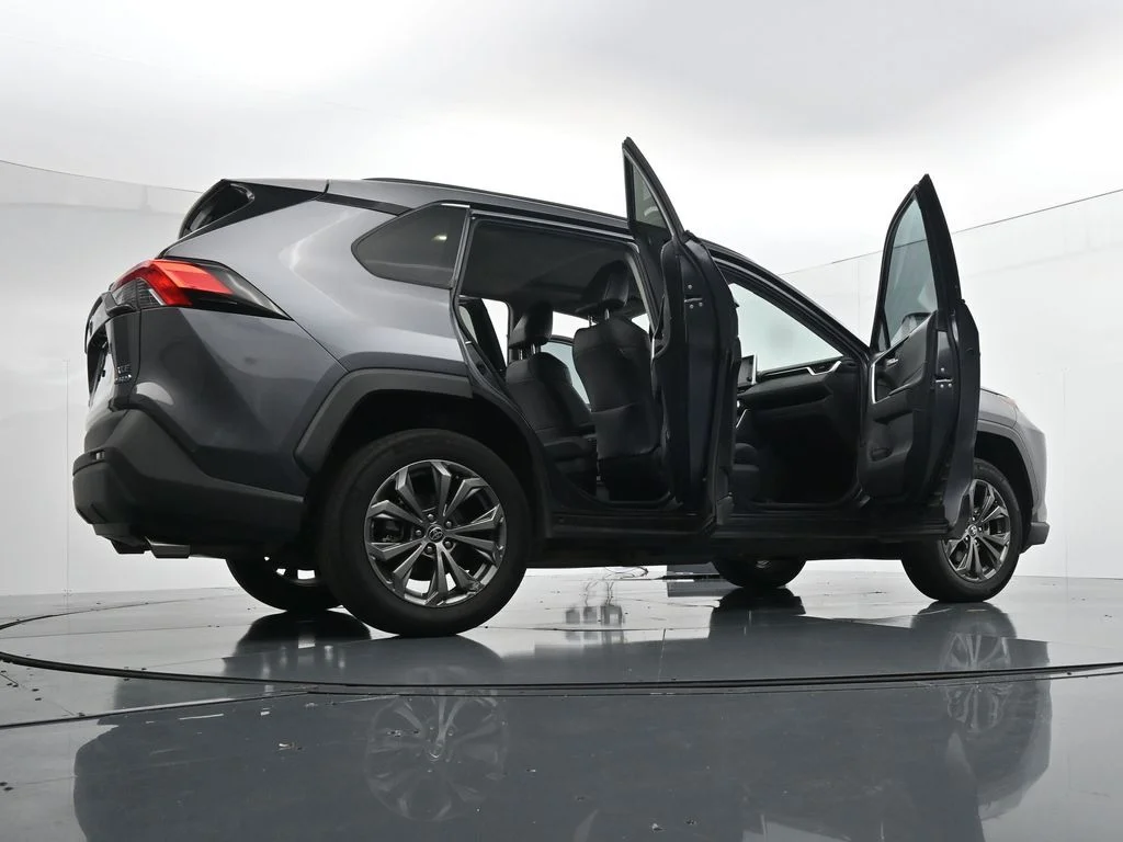 Used 2022 Gray Toyota XLE Premium image 36