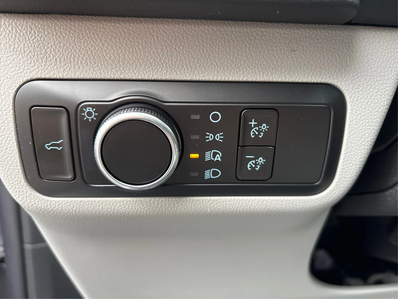 New 2026 CARBONIZED GRAY METALLIC Ford Active image 16