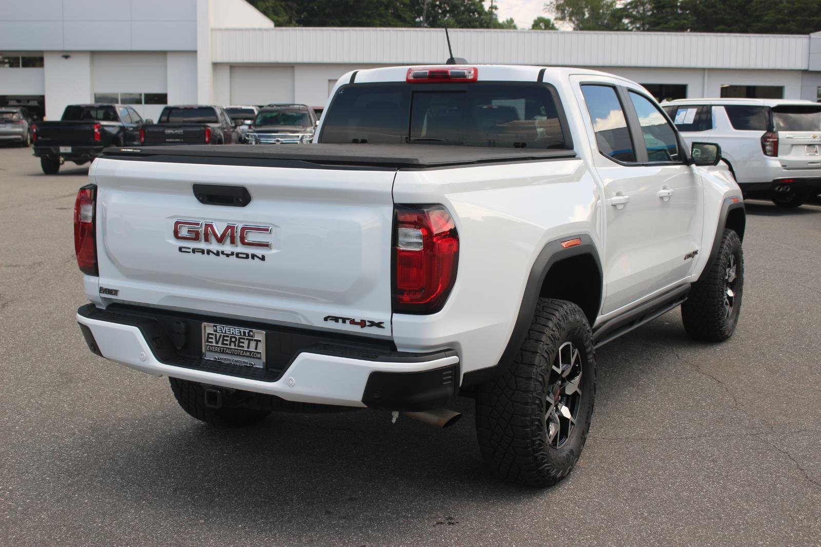Used 2024 Summit White GMC AT4X image 8