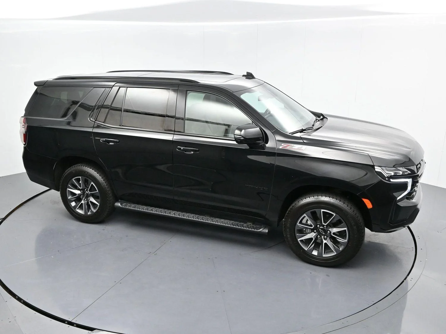 Used 2023 Black Chevrolet Z71 image 37