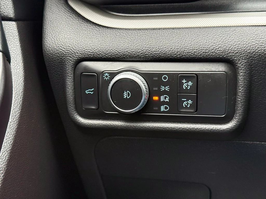 Used 2020 Gray Ford XLT image 21