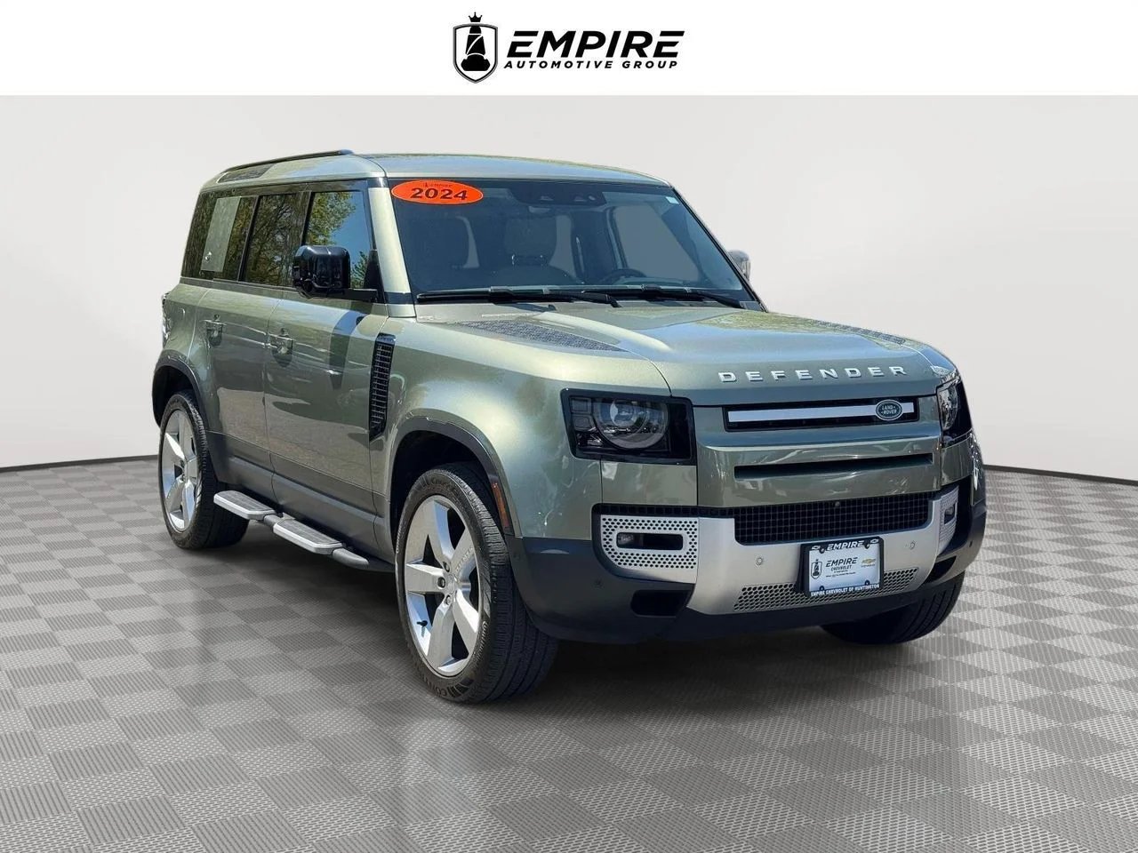 Used 2024 Pangea Green Metallic Land Rover 110 P400 S image 1