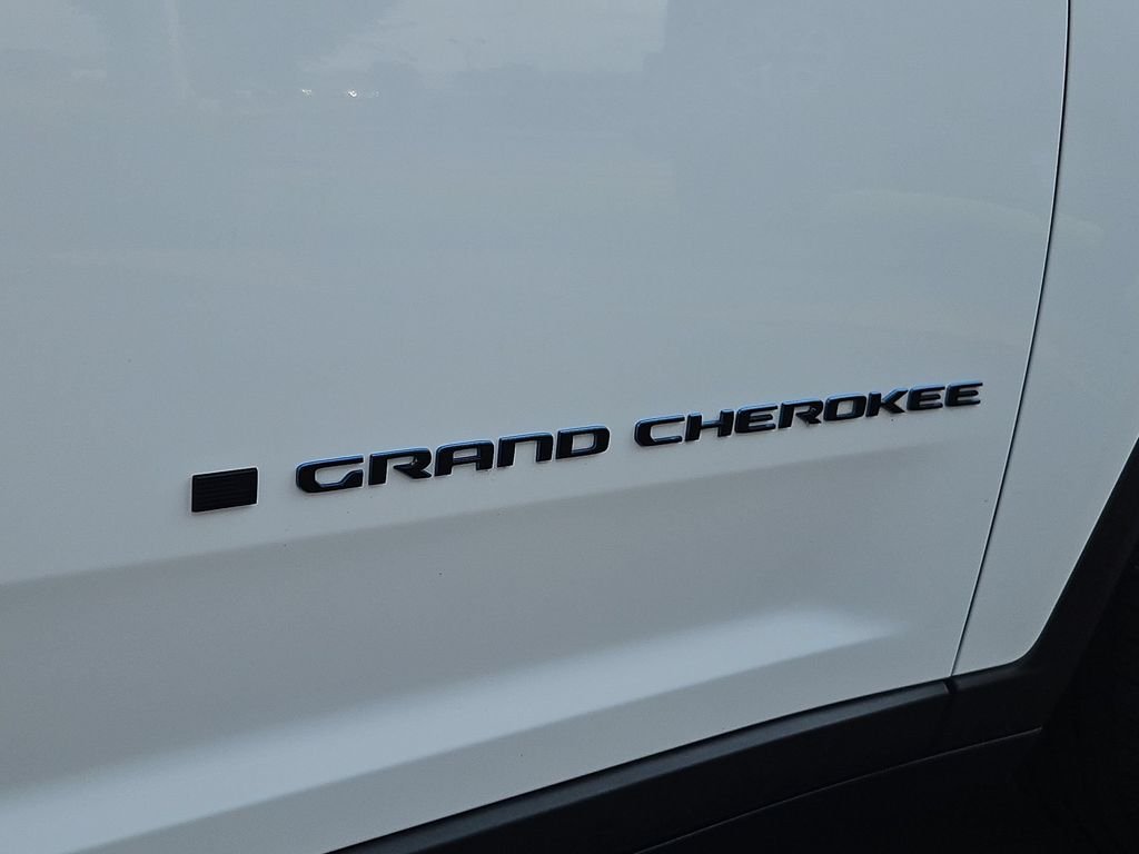 Certified Used 2022 White Jeep Trailhawk 4xe image 26